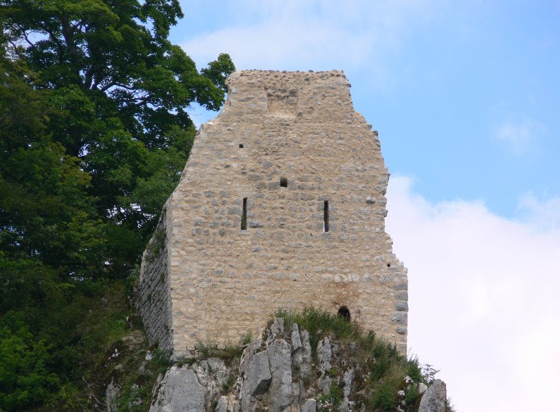 Ruine Schloss Hausen im Tal, Germany